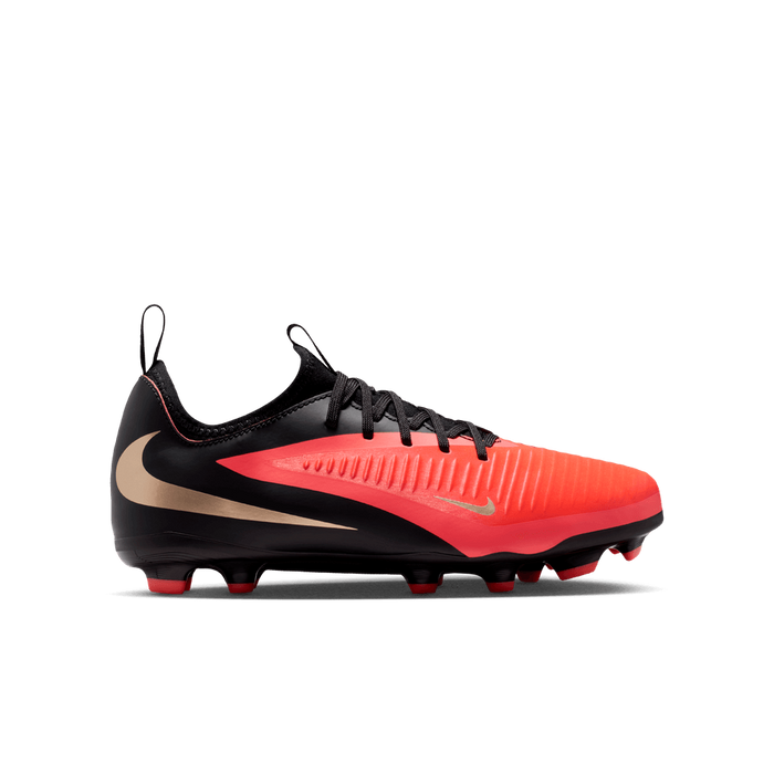 Nike Jr. Phantom 6 Low Academy FG/MG junior football boot in bright crimson, blur and black - side profile