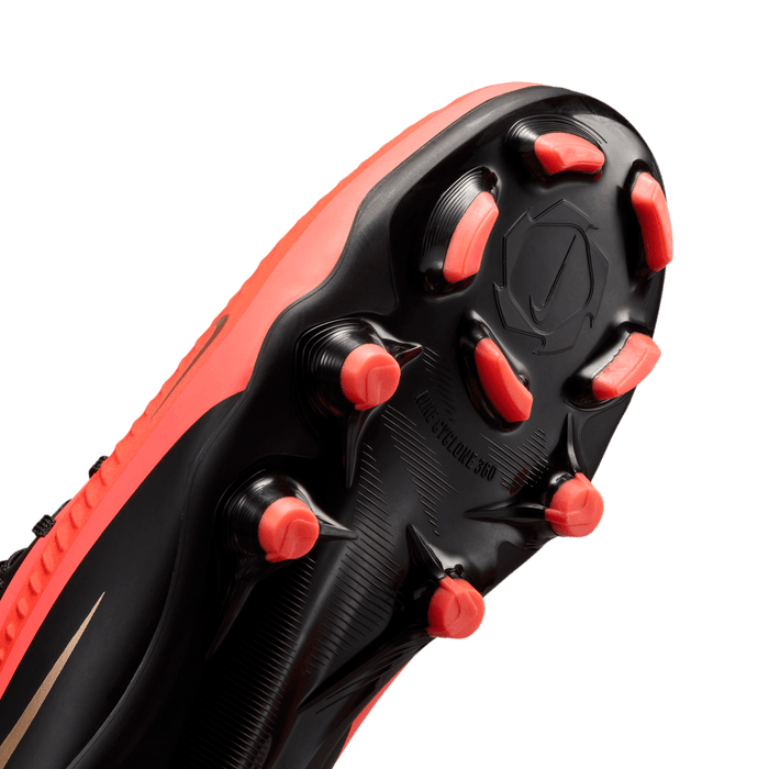 Nike Jr. Phantom 6 Low Academy FG/MG junior football boot in bright crimson, blur and black - sole detail