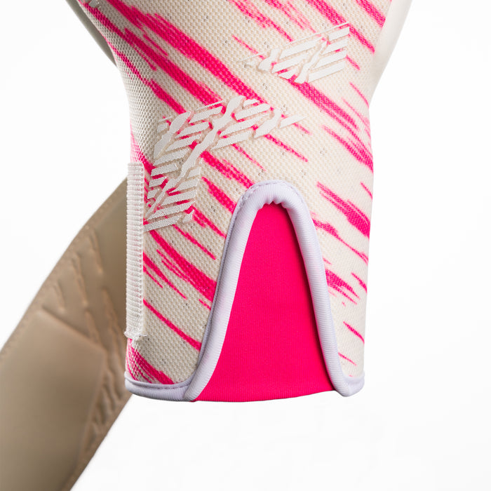 The Speed Sleeve entry system on The One Glove OG1 Amped goalkeeper glove
